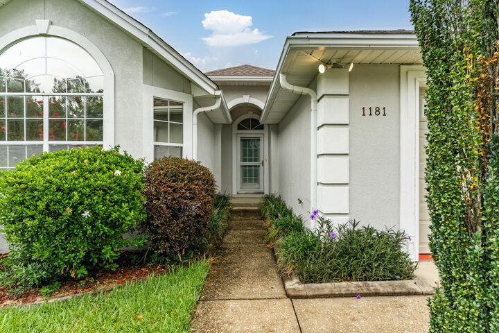 Property Photo:  1181 Cathridge Trace  FL 32547 