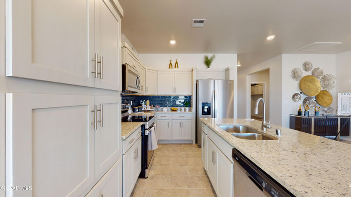 Property Photo: 13800 Summer Wave Avenue TX 79928
