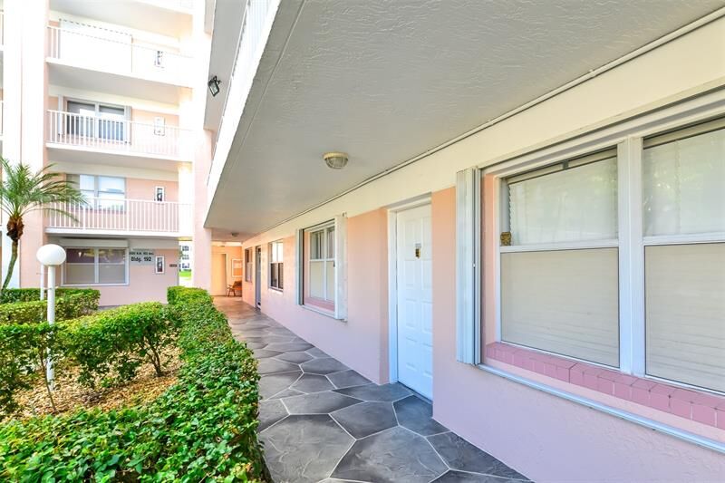 Property Photo:  