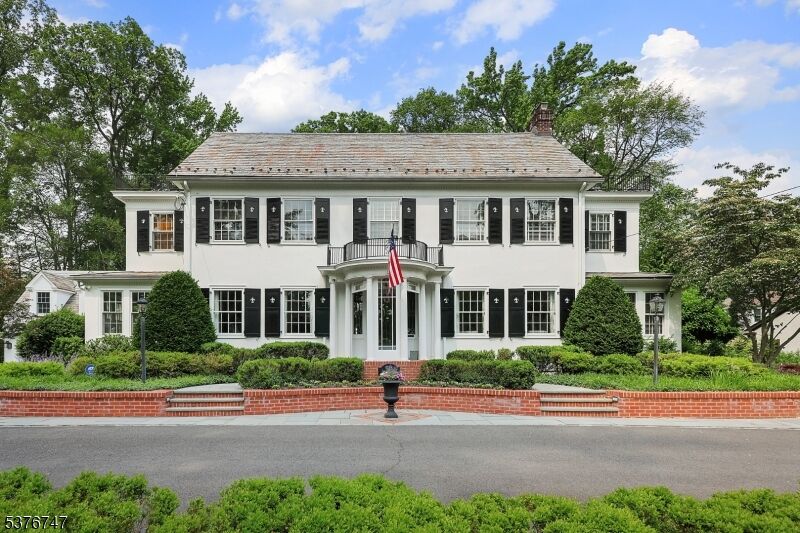 Property Photo:  720 Lawrence Ave  NJ 07090 