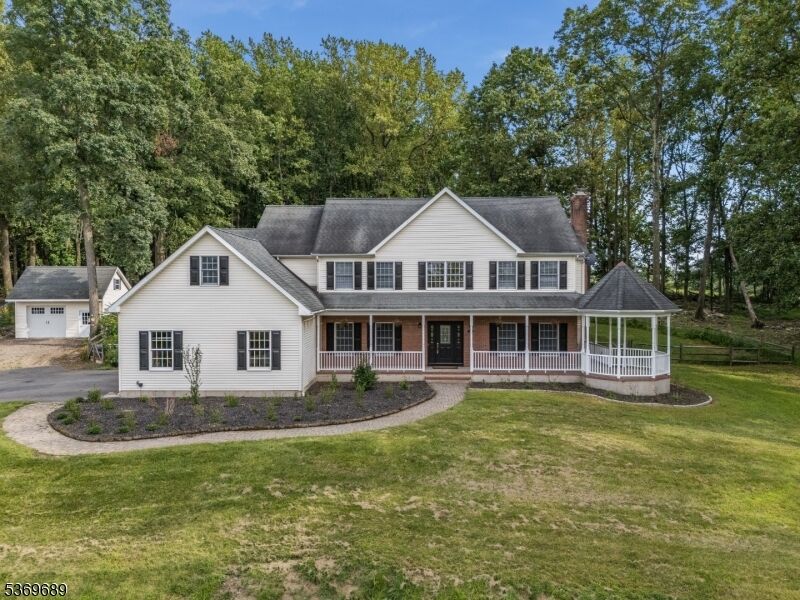 Property Photo:  7 Berkshire Way  NJ 08848 