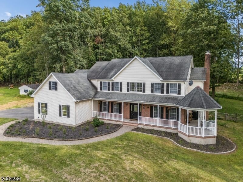 Property Photo:  7 Berkshire Way  NJ 08848 