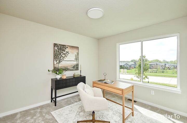 Property Photo: 4270 Grover Woods Lane IA 50317