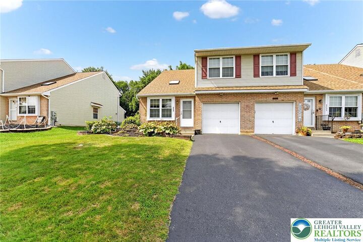 2737 Tamlynn Lane  Easton PA 18045 photo