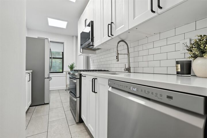 68 E Hartsdale Avenue 1K  Hartsdale NY 10530 photo