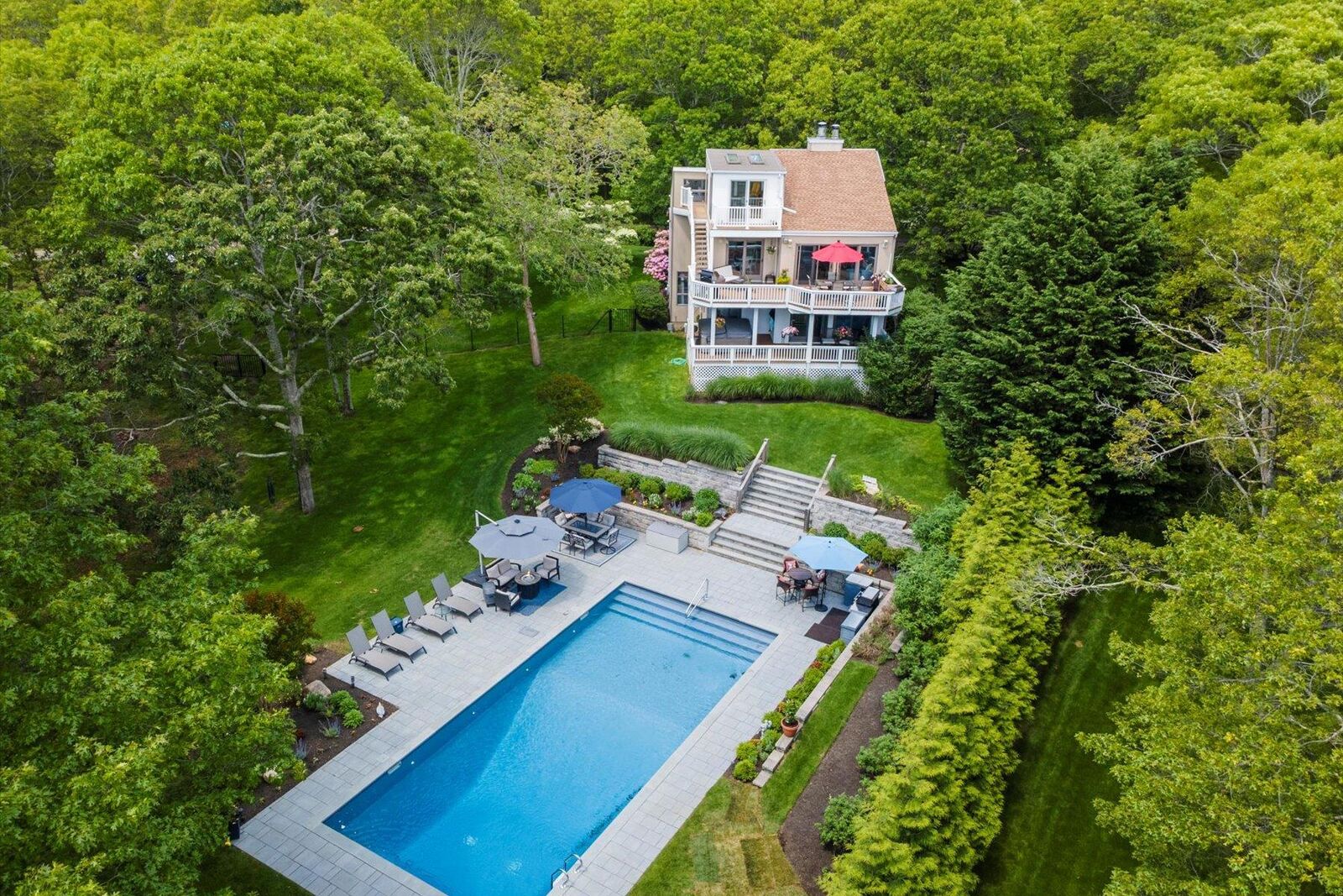 Property Photo:  370 Old Canoe Place Road  NY 11968 