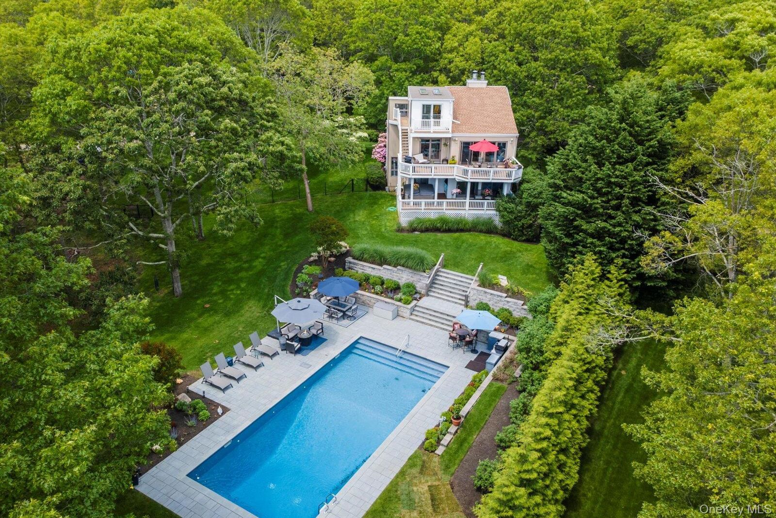 Property Photo:  370 Old Canoe Place Road  NY 11968