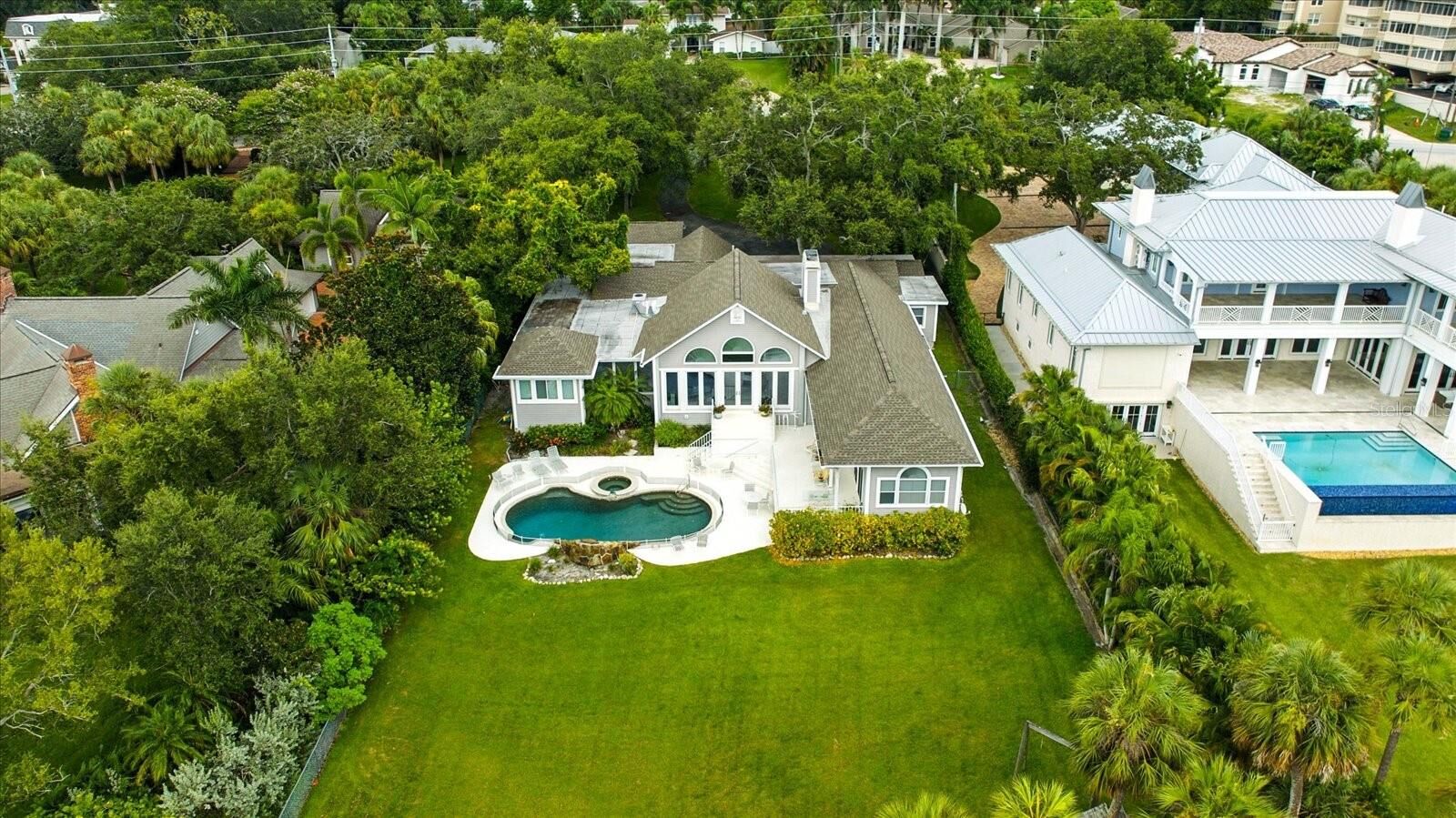 Property Photo:  228 Bluff View Drive  FL 33770 