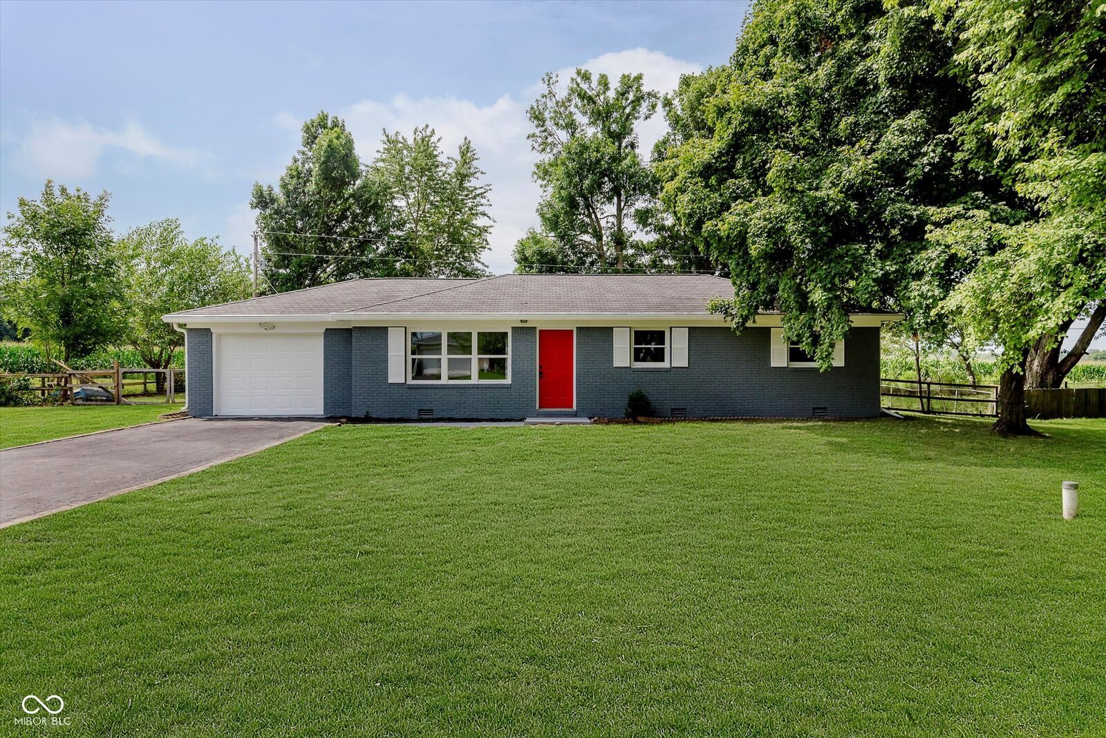 Property Photo: 5055 Oakridge Drive IN 46158