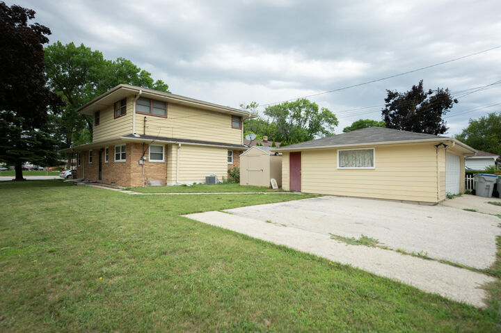 Property Photo:  8965 W Grantosa Dr  WI 53225 