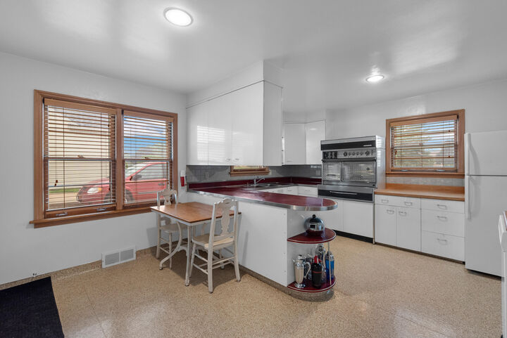 Property Photo: 855 Center St WI 53027
