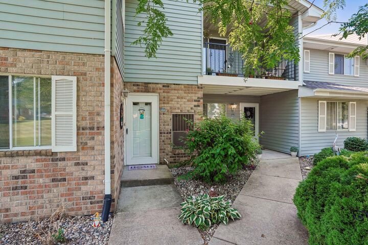 1117 N Sunnyslope Dr 204  Mount Pleasant WI 53406 photo