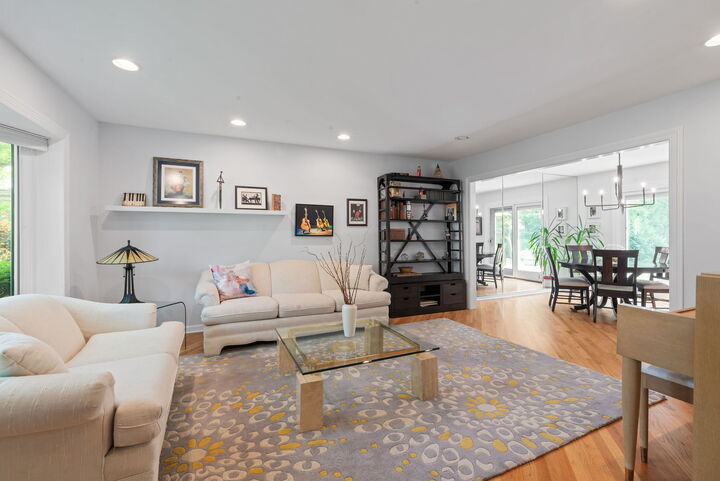 Property Photo: 934 Wayne Avenue IL 60015