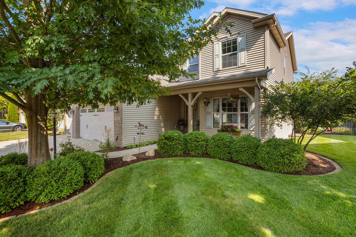 4712 Watermark Drive  Champaign IL 61822 photo