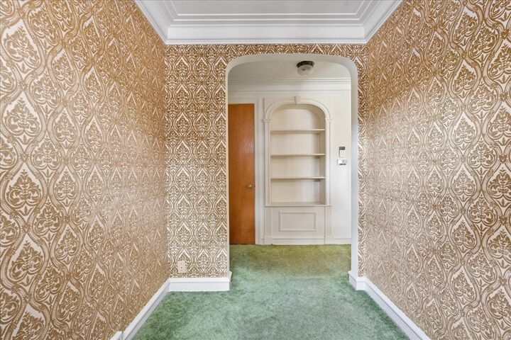 Property Photo:  6745 N Leoti Avenue  IL 60646 