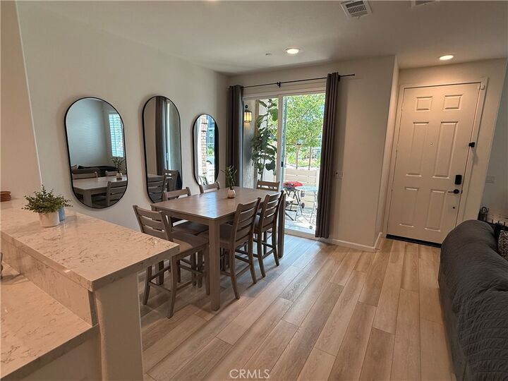 Property Photo: 41979 Isadora Street 803 CA 92562