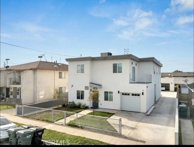 Property Photo:  219 S Greenwood Avenue  CA 90640 