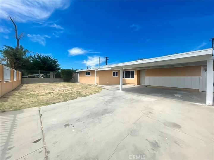 Property Photo: 44739 3rd Street E CA 93535