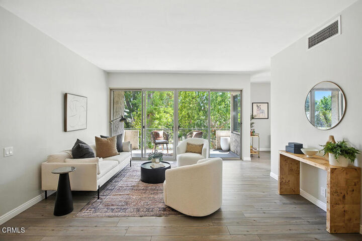 Property Photo: 985 E California Boulevard 304 CA 91106