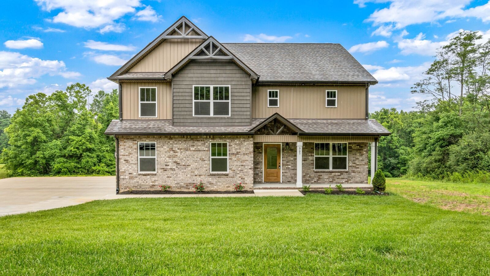 Property Photo:  965 Palmyra Rd  TN 37040 
