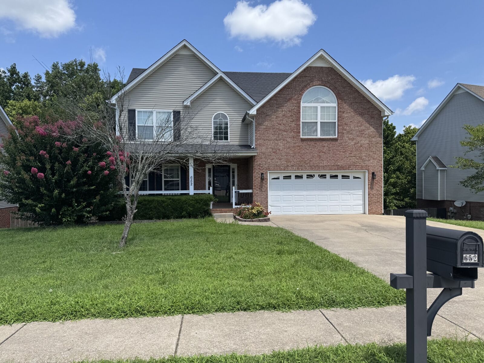 Property Photo: 652 Winding Bluff Way TN 37040