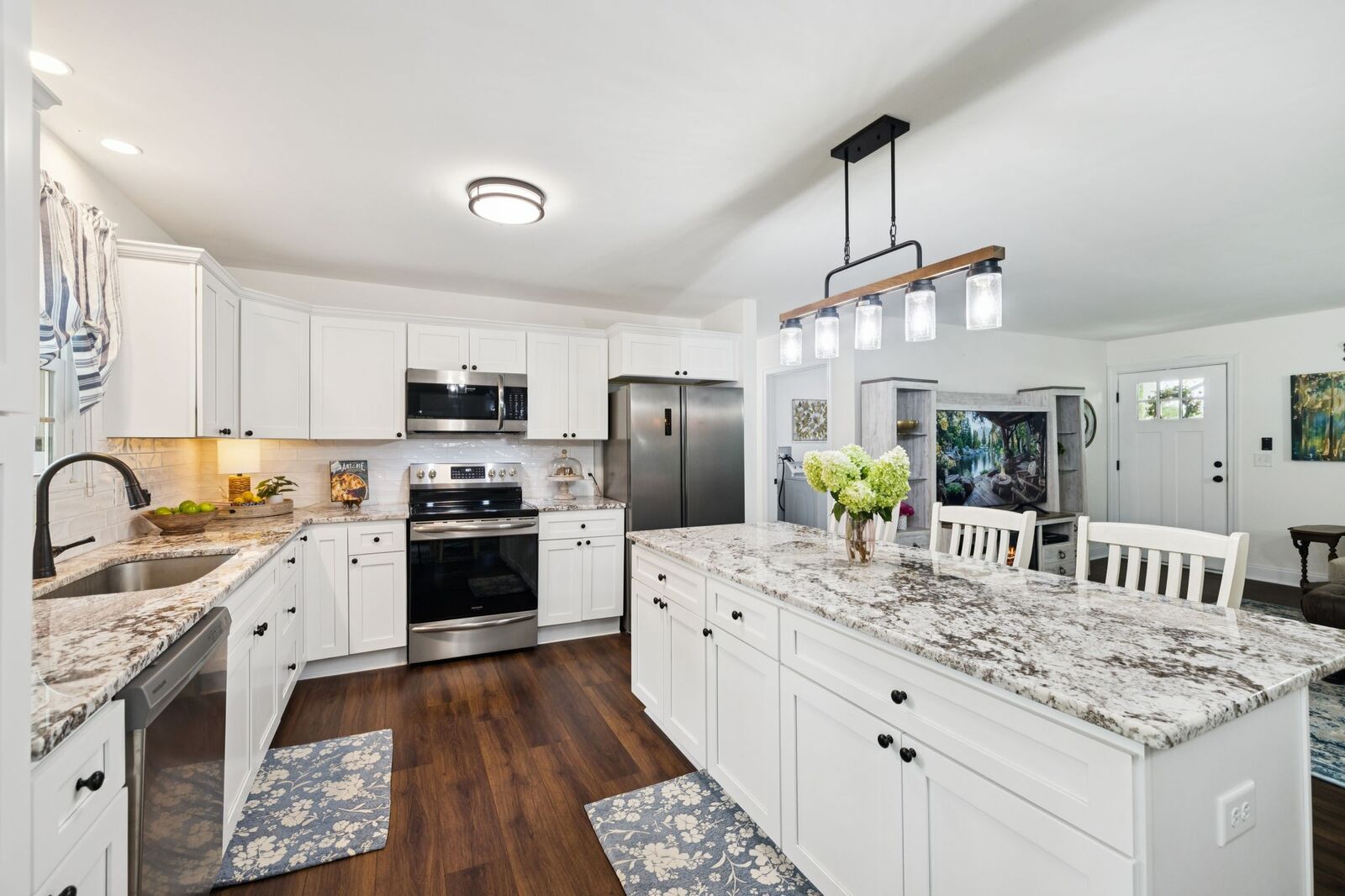 Property Photo: 385 Palmetto Rd TN 37091