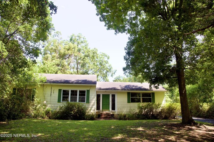 Property Photo: 4261 Collins Road FL 32244