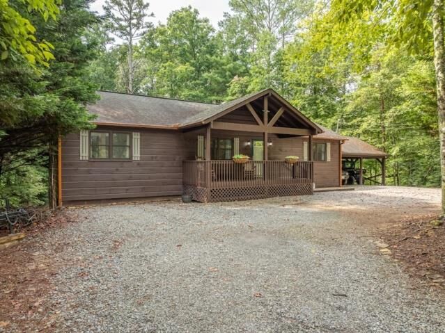 Property Photo: 199 Hillsdale Drive GA 30540