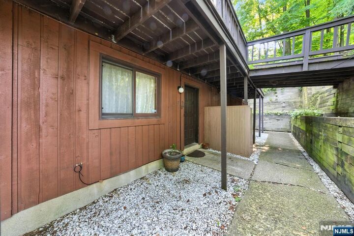 Property Photo:  1 Sundance Court 7  NJ 07462 