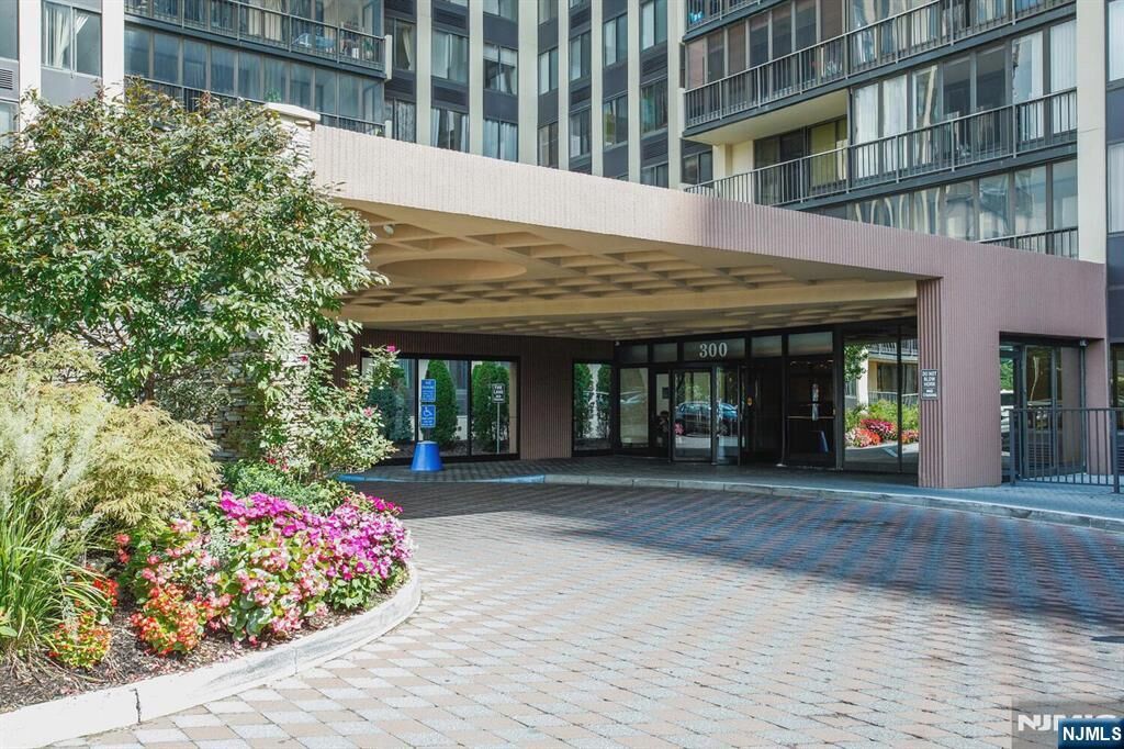 Property Photo:  300 Winston Drive 908  NJ 07010 