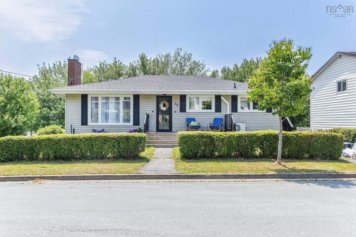 38 Lynn Drive  Dartmouth NS B2Y 3V9 photo