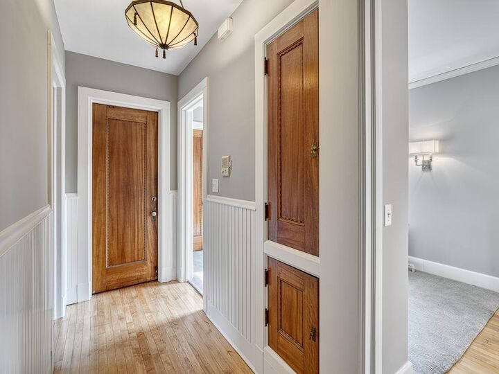 Property Photo:  808 Summit Avenue 3  MN 55105 