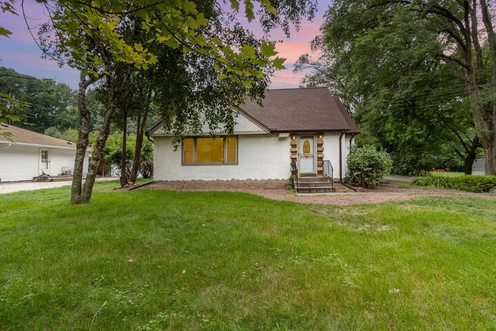 2911 Troseth Road  Roseville MN 55113 photo