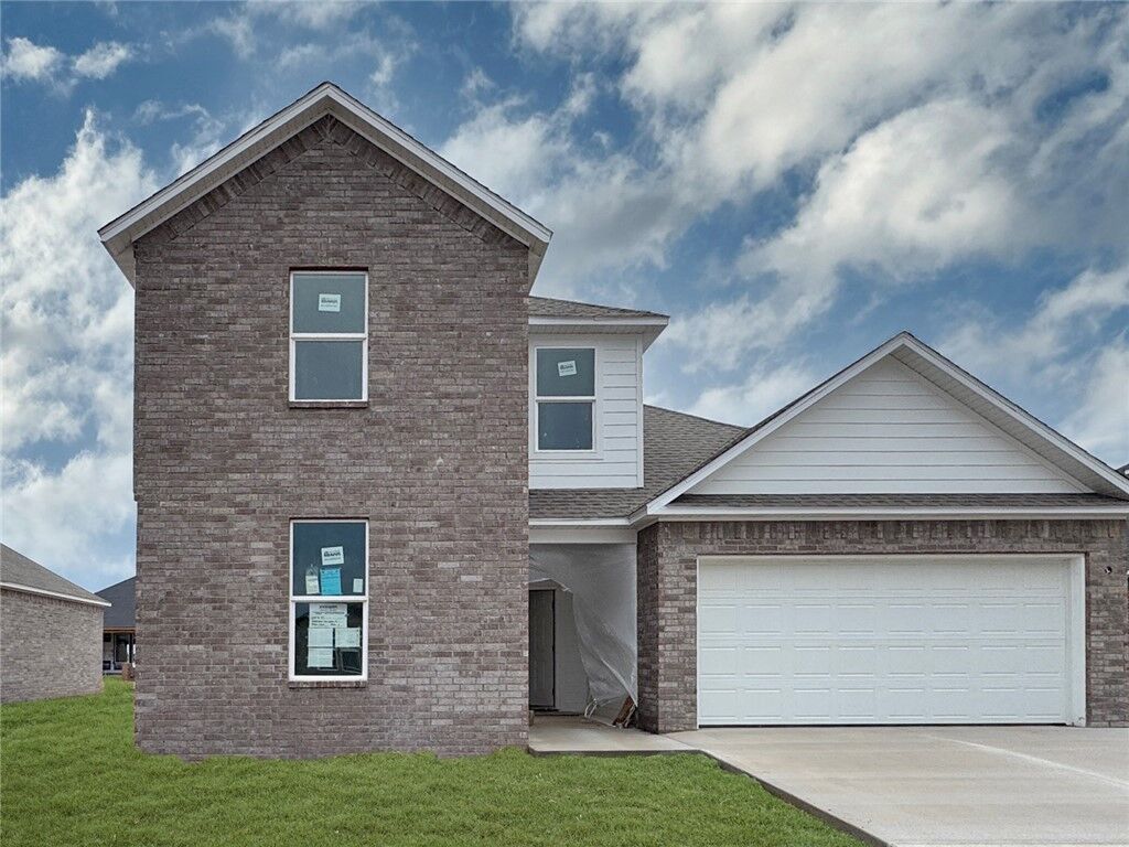 Property Photo:  2400 Longfellow Drive  AR 72713 