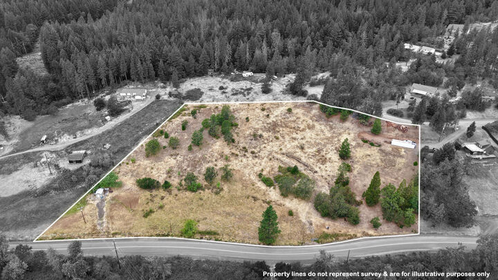 Property Photo: 354 Evergreen Drive OR 97536