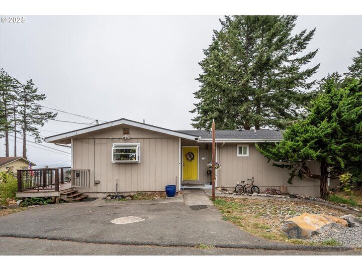 Property Photo: 1214 Ransom Avenue OR 97415
