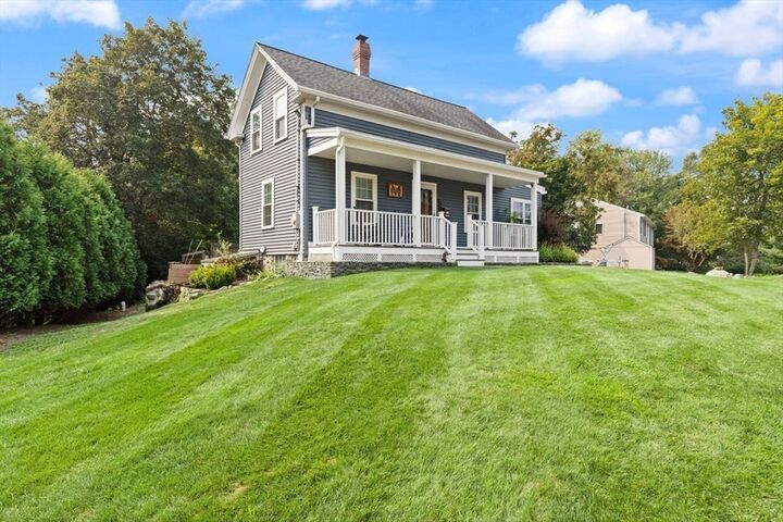 Property Photo:  12 Garden St  MA 01801 