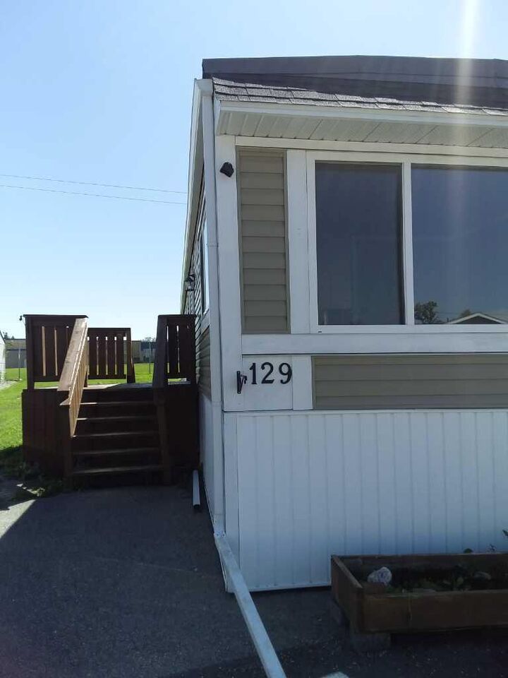 129 Sunset Way NE  High River AB T1V 1J4 photo