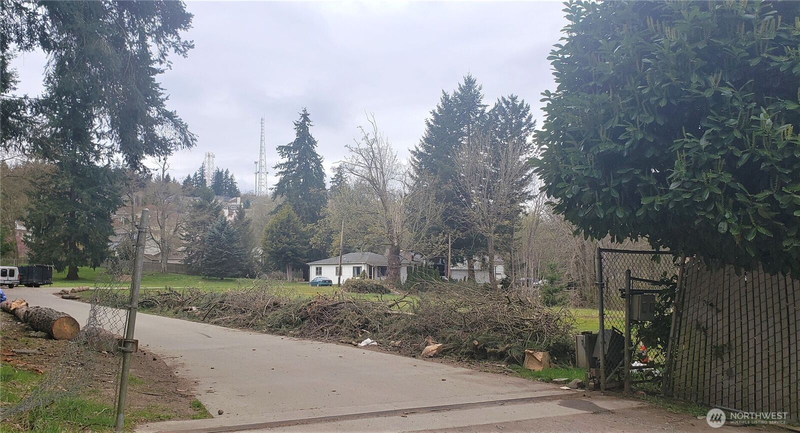 Property Photo:  
