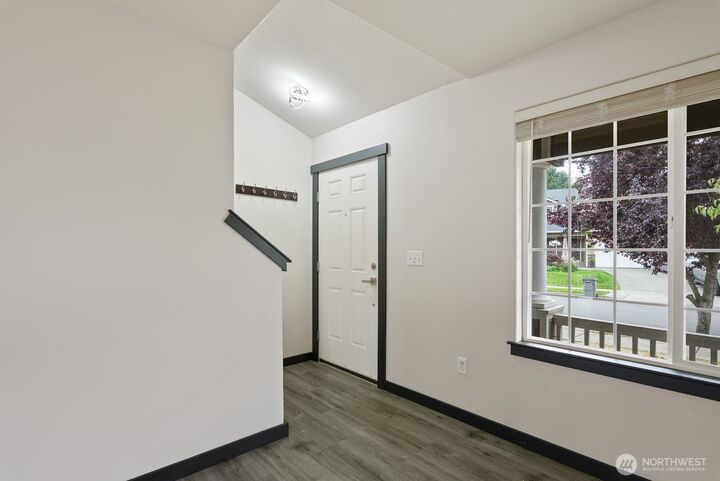 Property Photo: 27713 Ridge Way WA 98292