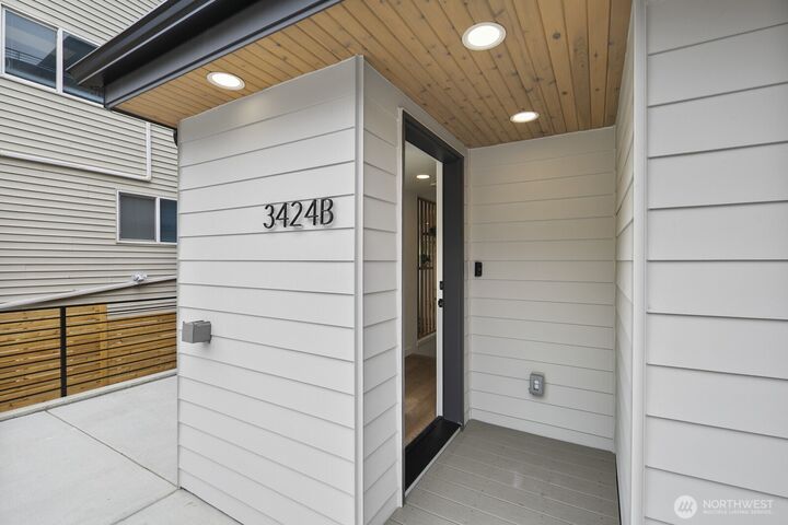 Property Photo: 3424 B 20th Avenue S WA 98144