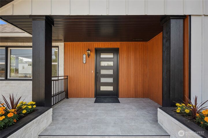 Property Photo: 9694 A 51st Avenue S WA 98118