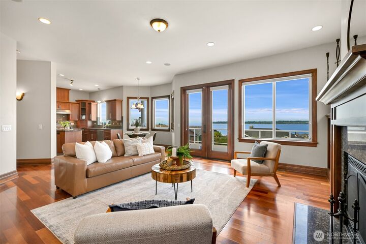Property Photo:  5565  Whitehorn Way  WA 98230 