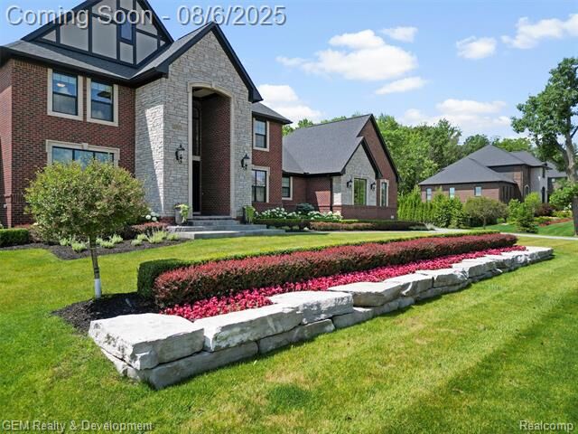 Property Photo: 47545 Casa Loma Court MI 48167