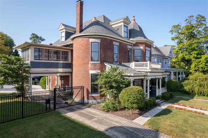 Property Photo: 1903 E Main St IN 47374