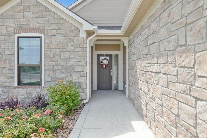 Property Photo: 1433 S Canyon KS 67235