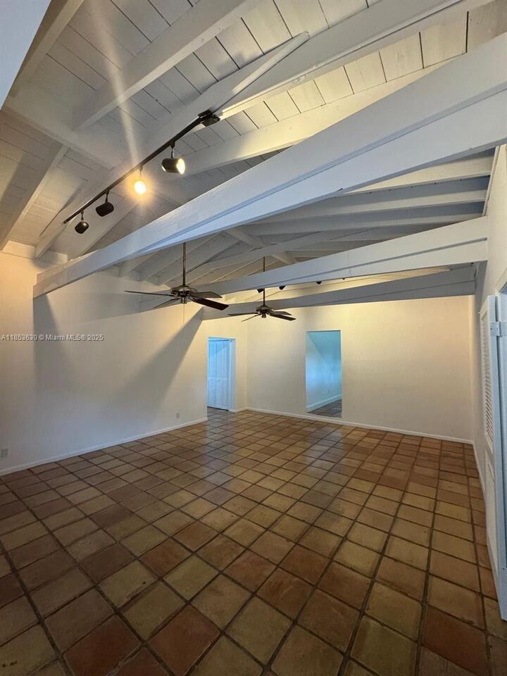 Property Photo:  5801 SW 100th St  FL 33156 