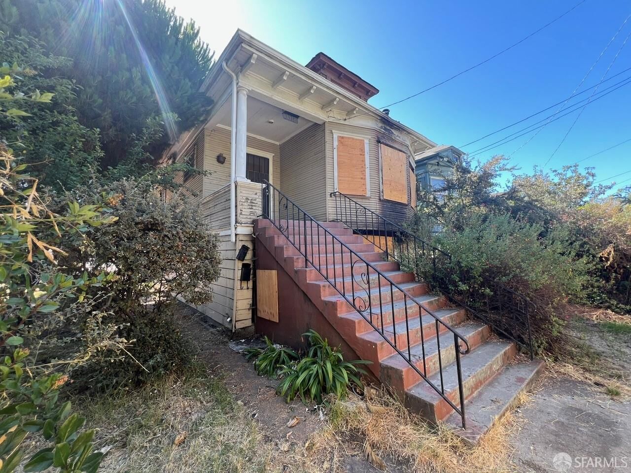 Property Photo:  3318 Magnolia Street  CA 94608 