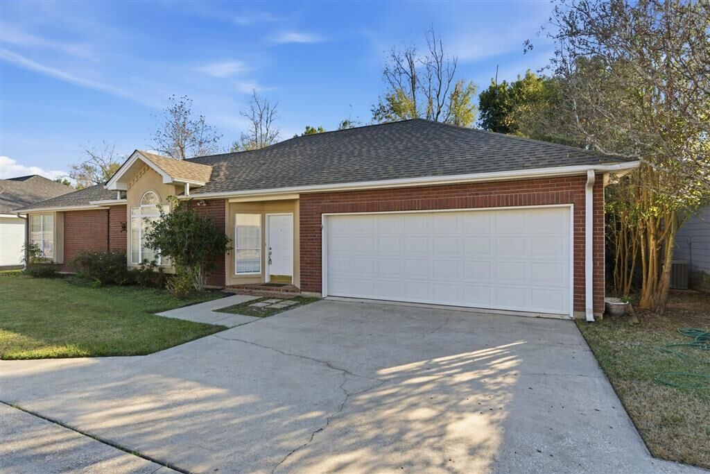 Property Photo: 2713 Henderson Bayou Place LA 70605