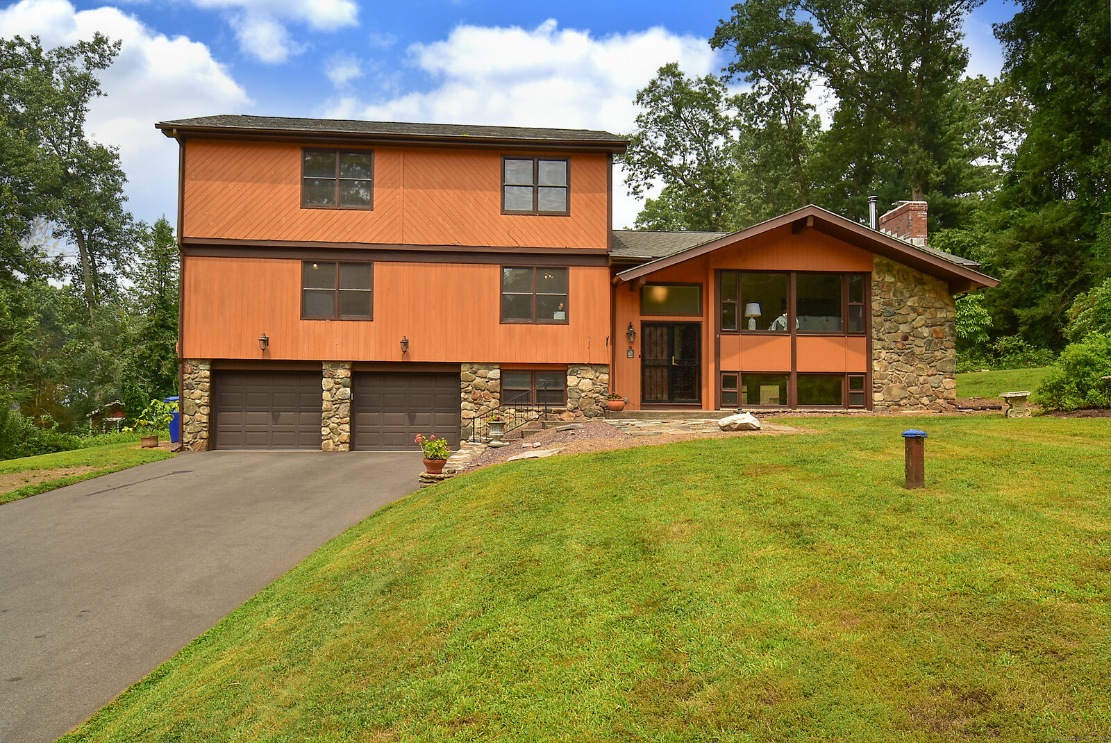 Property Photo:  3 Standish Road  CT 06029 